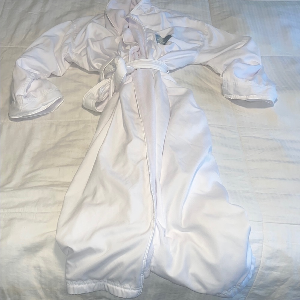 Elegant White Reversible Women's Robe